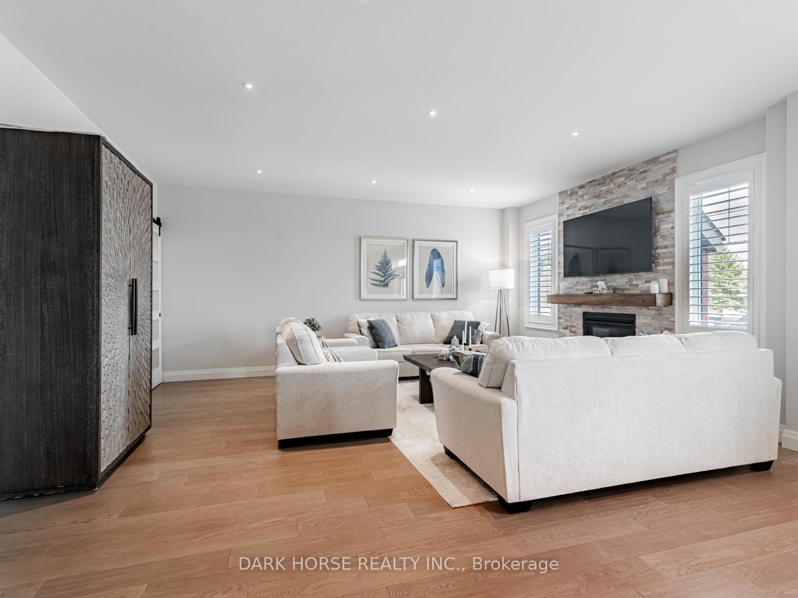 Photo 7 of 420 Northglen Boulevard, Clarington, Bowmanville — HOMEH