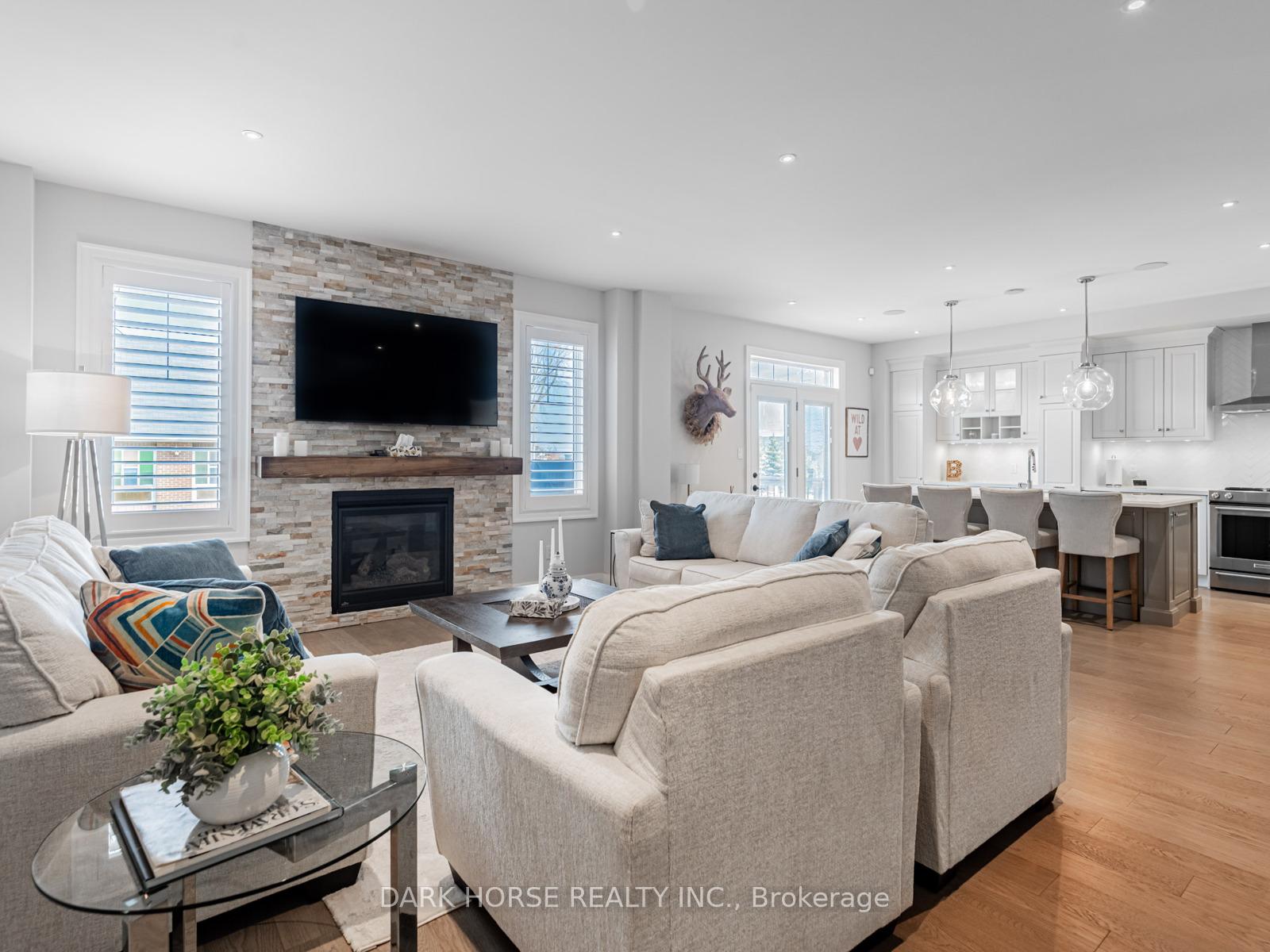 Photo 8 of 420 Northglen Boulevard, Clarington, Bowmanville — HOMEH