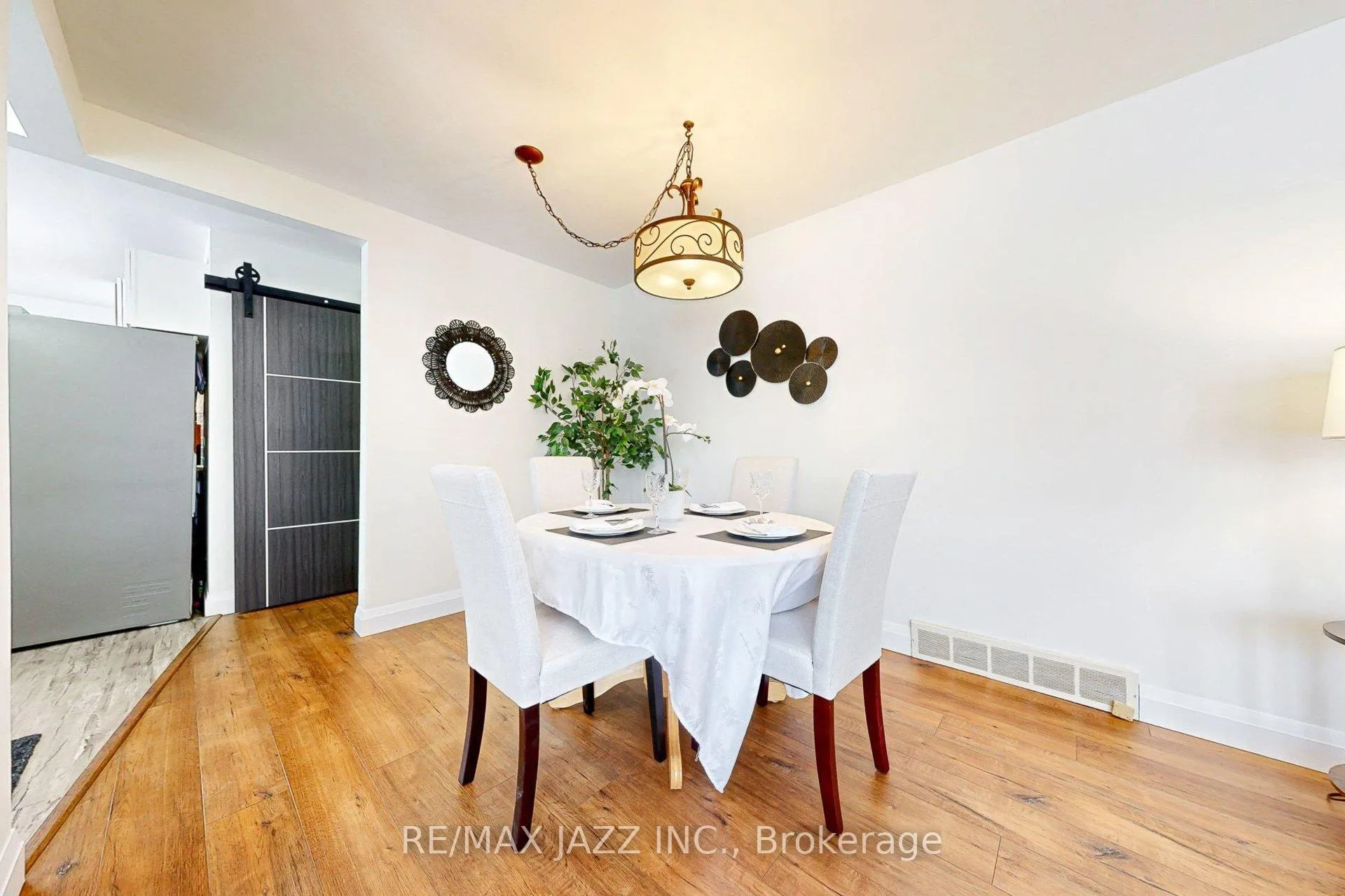 Photo 7 of 579 Bond Street E, Oshawa, Eastdale — HOMEH