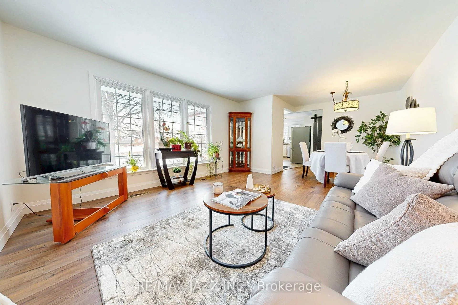 Photo 10 of 579 Bond Street E, Oshawa, Eastdale — HOMEH