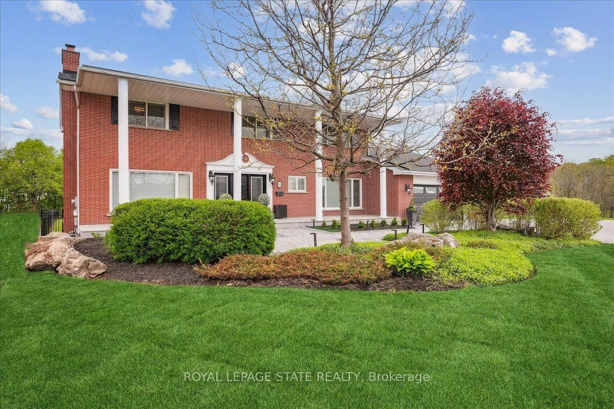 Front of 10 Azalea Court