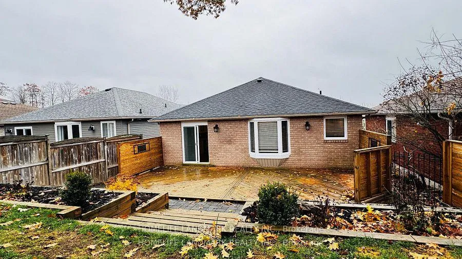 Photo 3 of 26 Monique Crescent, Barrie, East Bayfield — HOMEH