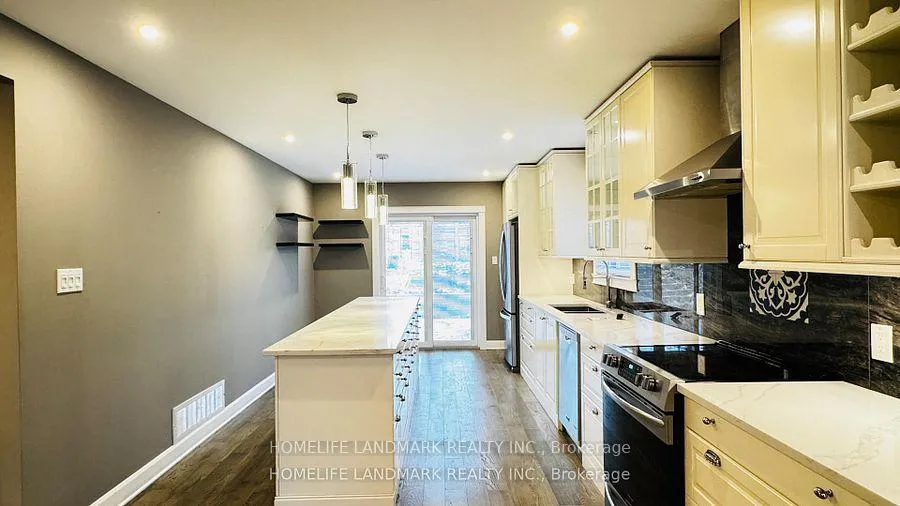 Photo 24 of 26 Monique Crescent, Barrie, East Bayfield — HOMEH