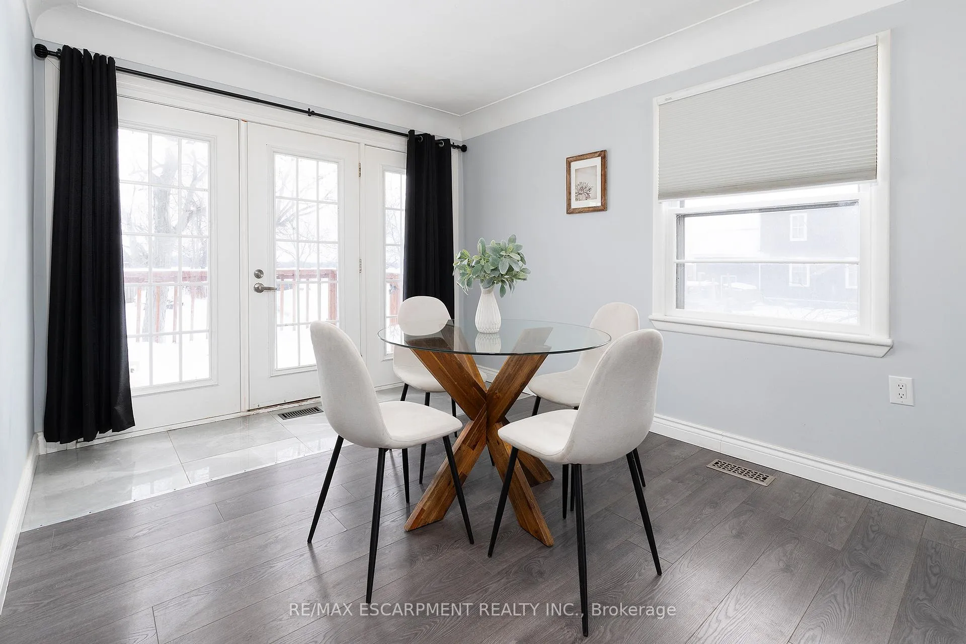 Photo 5 of 2448 Wilson Street W, Hamilton, Rural Ancaster — HOMEH