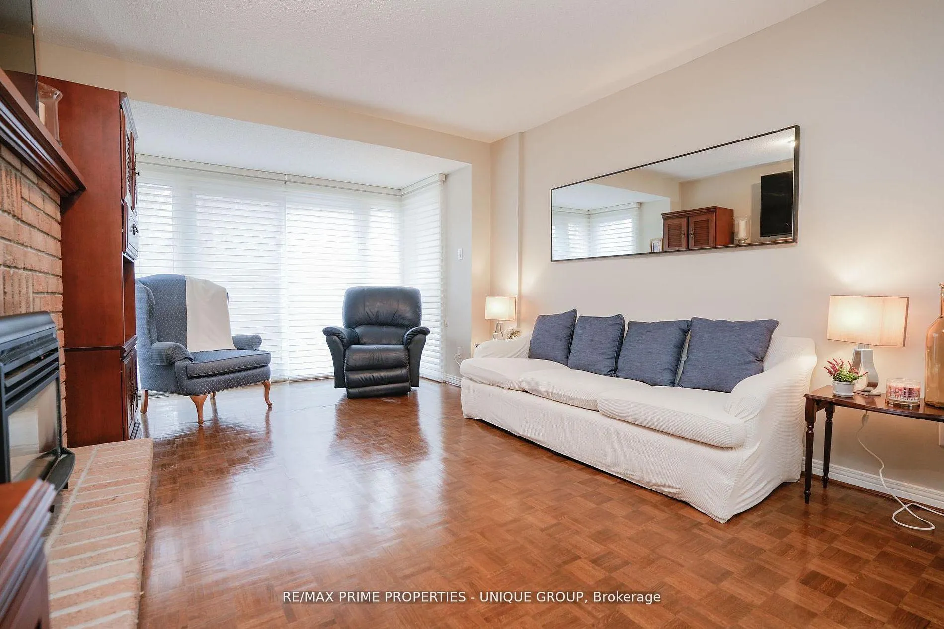 Photo 7 of 9 Longwater Chase, Markham, Unionville — HOMEH