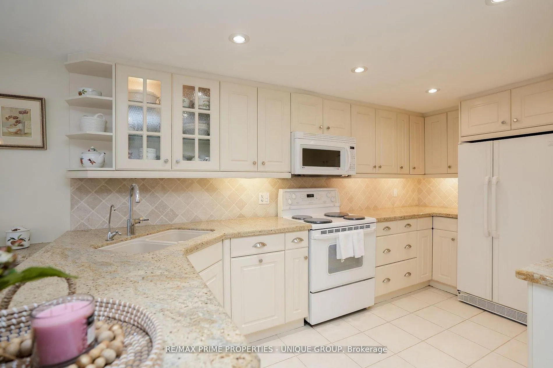 Photo 10 of 9 Longwater Chase, Markham, Unionville — HOMEH