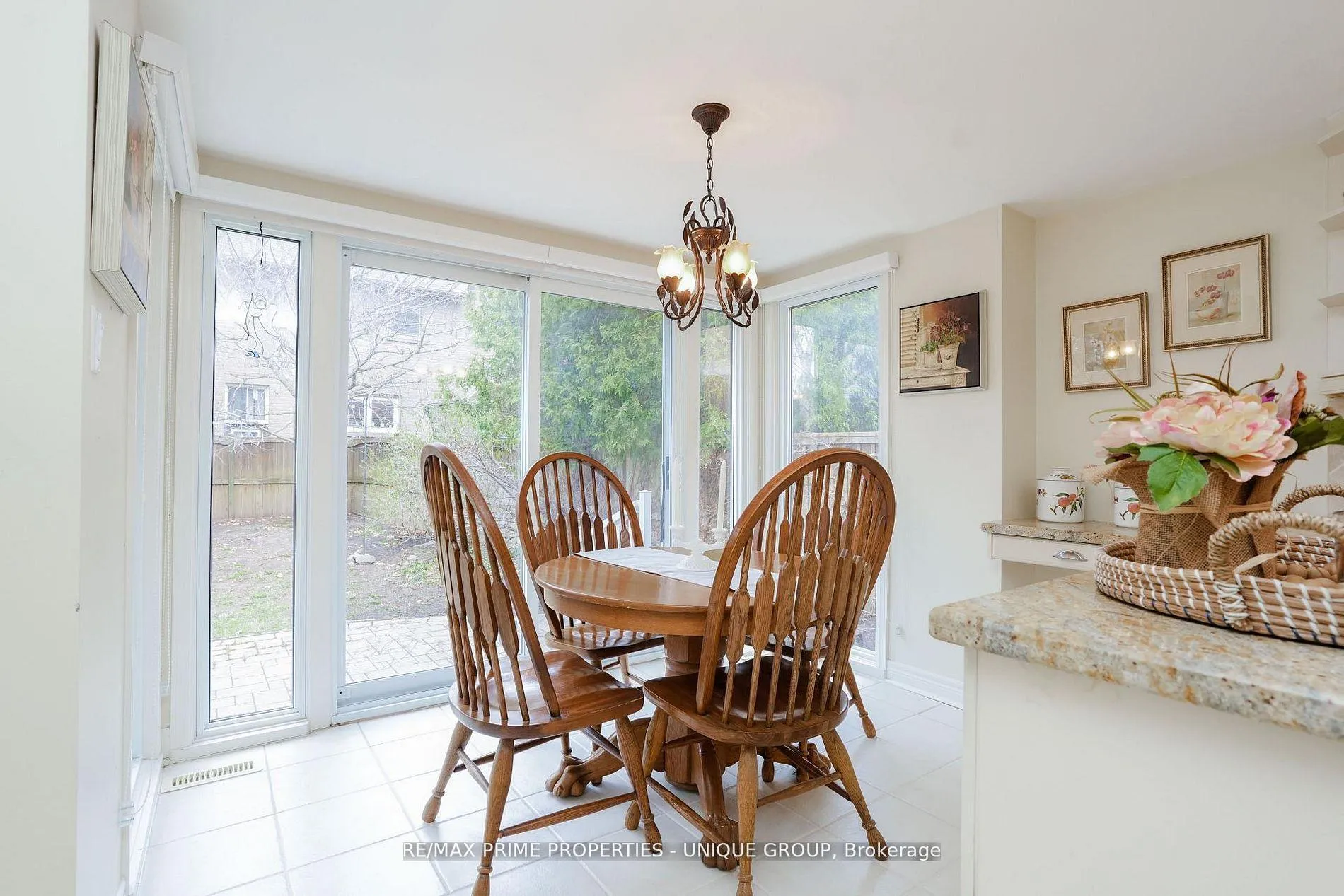 Photo 11 of 9 Longwater Chase, Markham, Unionville — HOMEH