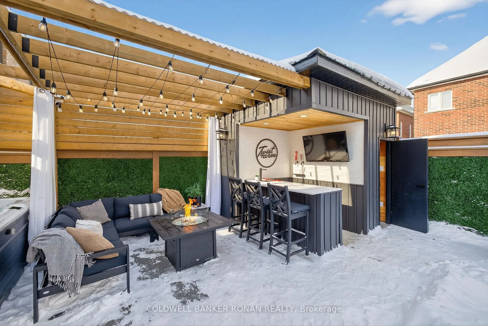 Photo 44 of 84 Holt Drive, New Tecumseth, Alliston — HOMEH