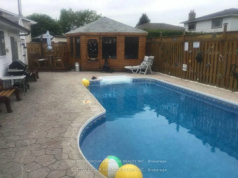 Photo 30 of 998 Cardinal Court, Oshawa, Eastdale — HOMEH