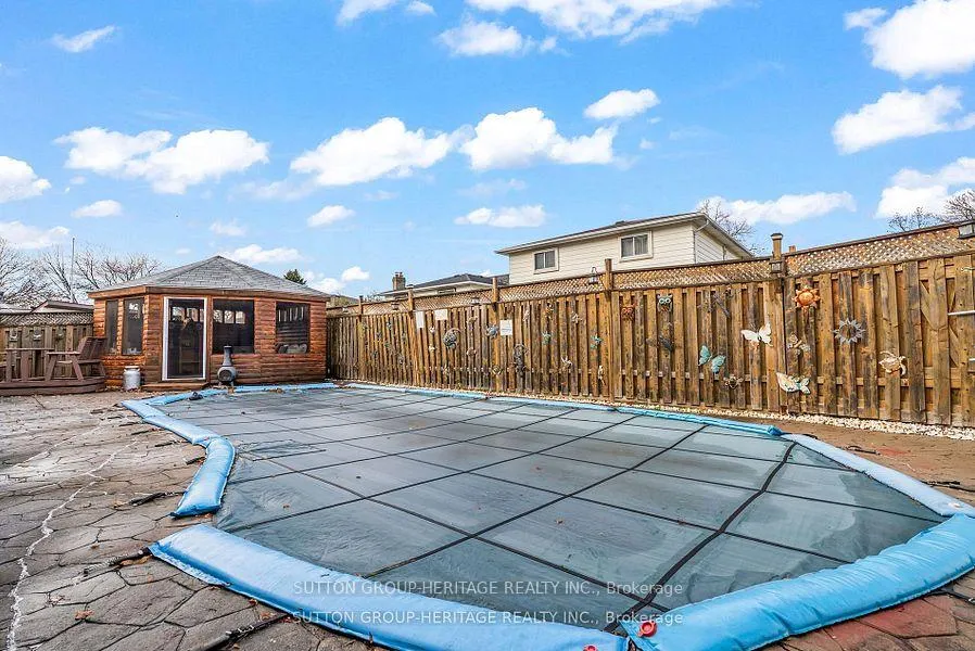 Photo 33 of 998 Cardinal Court, Oshawa, Eastdale — HOMEH
