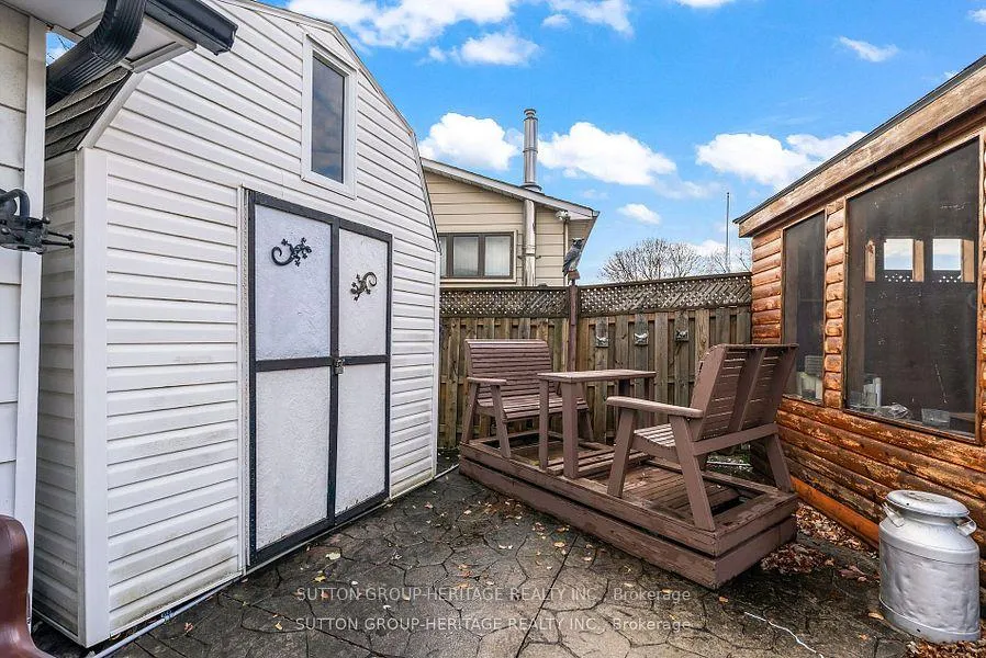 Photo 35 of 998 Cardinal Court, Oshawa, Eastdale — HOMEH