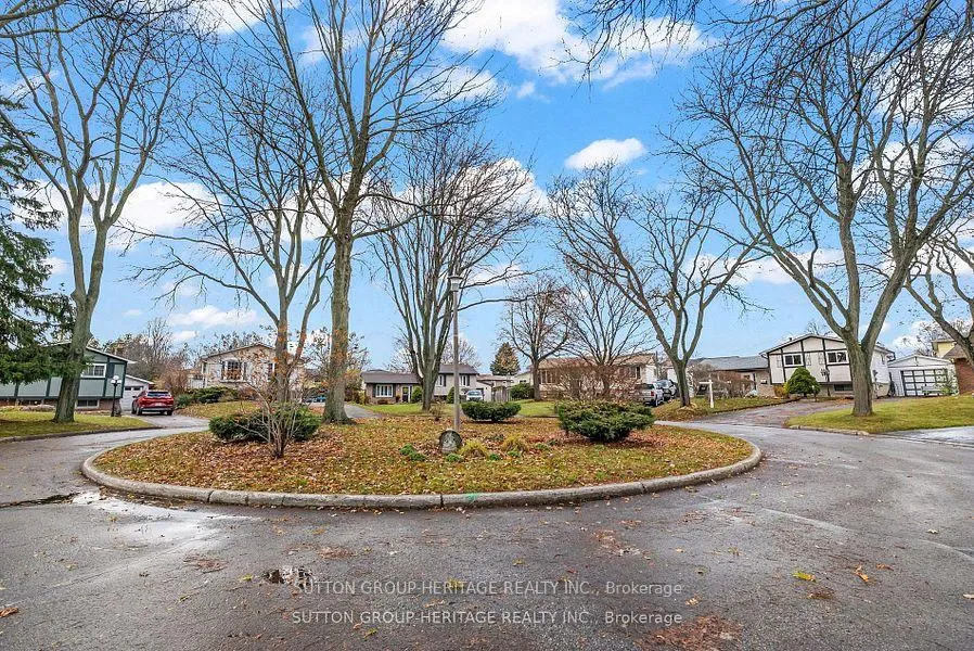 Photo 37 of 998 Cardinal Court, Oshawa, Eastdale — HOMEH