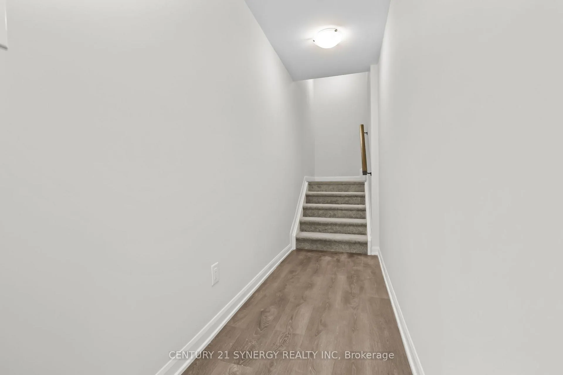 Photo 2 of 1302 Creekway Private, Ottawa, Kanata - Kanata Lakes/Heritage Hills — HOMEH
