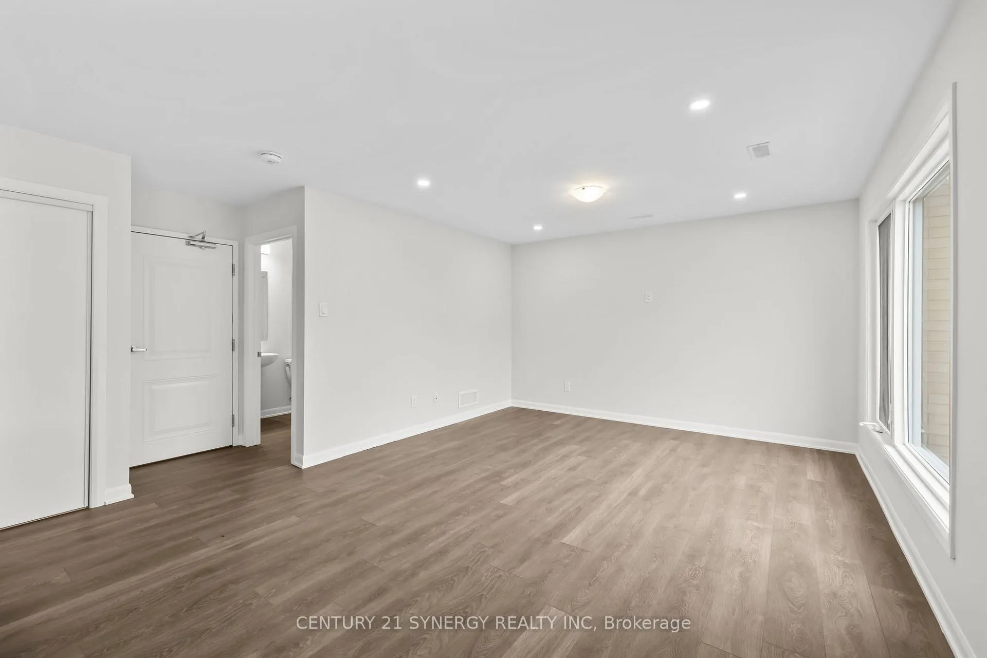 Photo 4 of 1302 Creekway Private, Ottawa, Kanata - Kanata Lakes/Heritage Hills — HOMEH