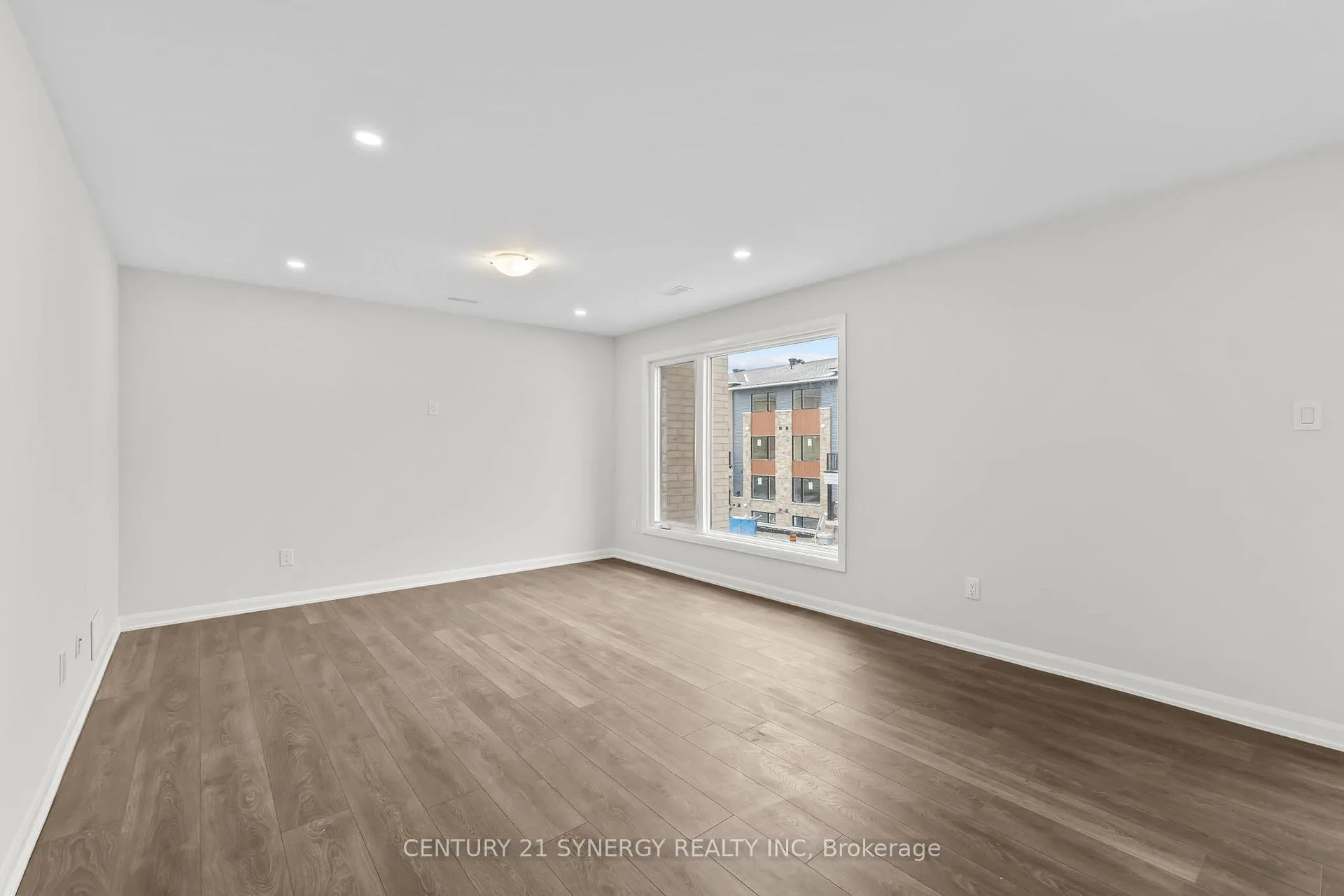 Photo 5 of 1302 Creekway Private, Ottawa, Kanata - Kanata Lakes/Heritage Hills — HOMEH