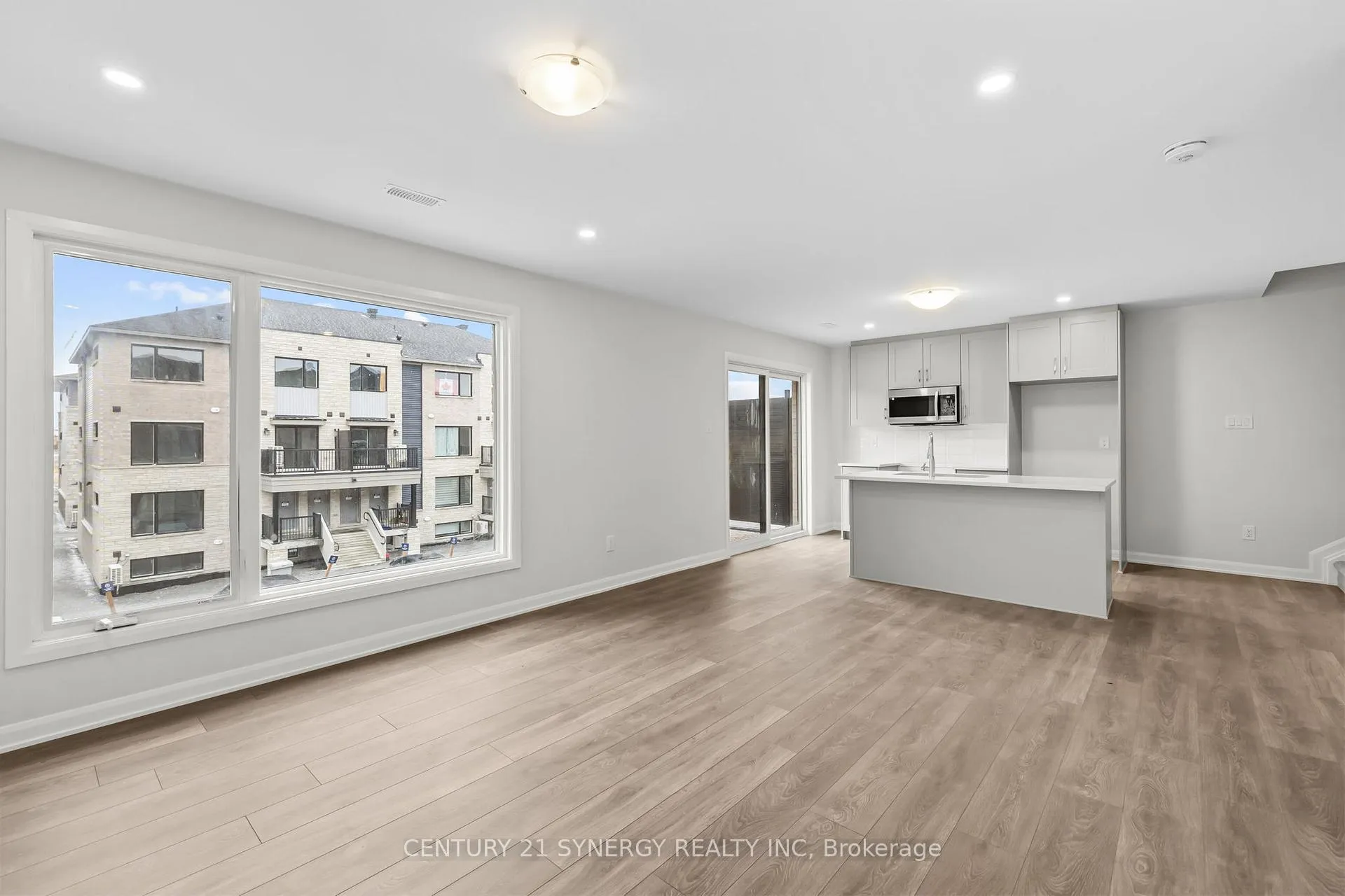Photo 6 of 1302 Creekway Private, Ottawa, Kanata - Kanata Lakes/Heritage Hills — HOMEH