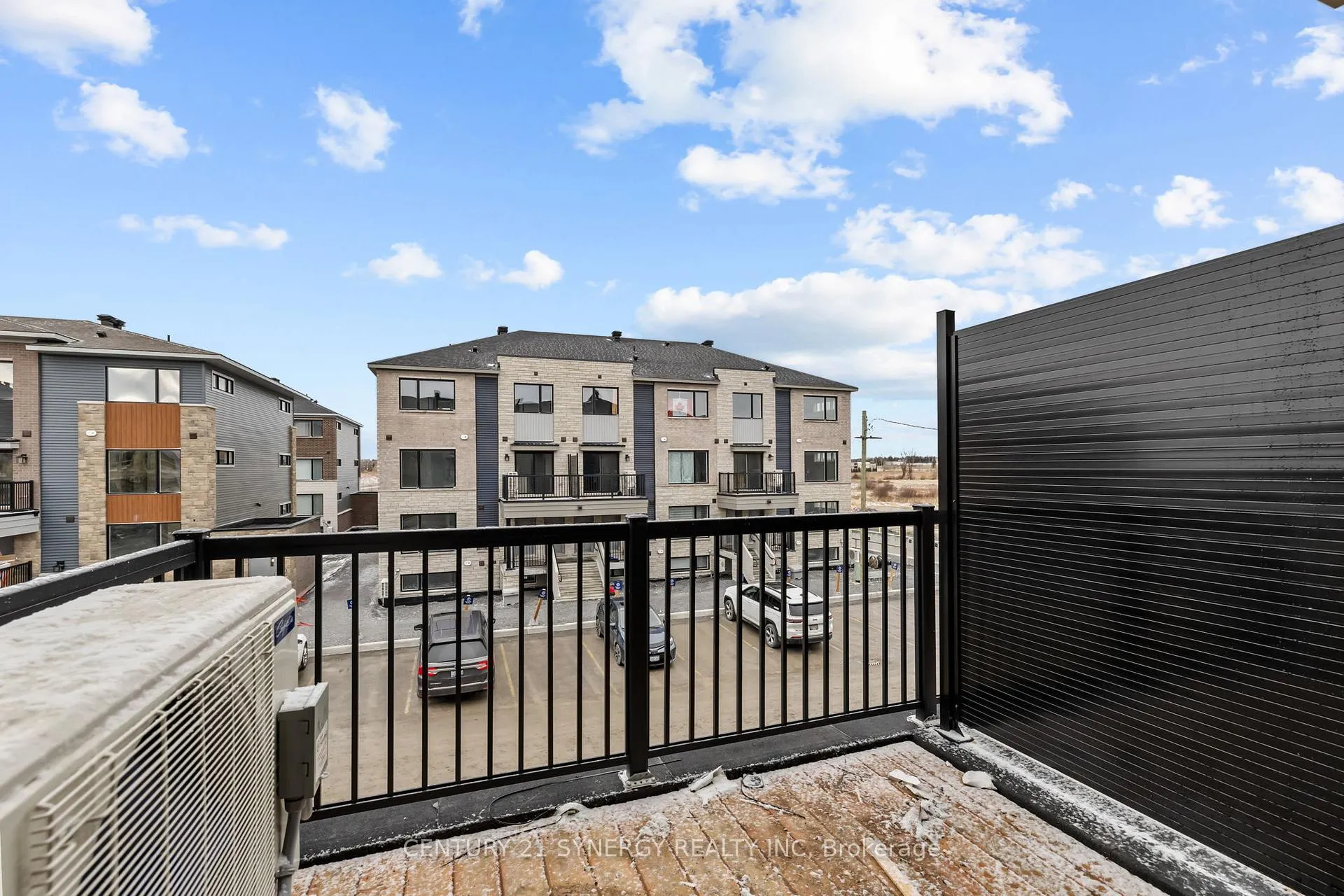 Photo 9 of 1302 Creekway Private, Ottawa, Kanata - Kanata Lakes/Heritage Hills — HOMEH