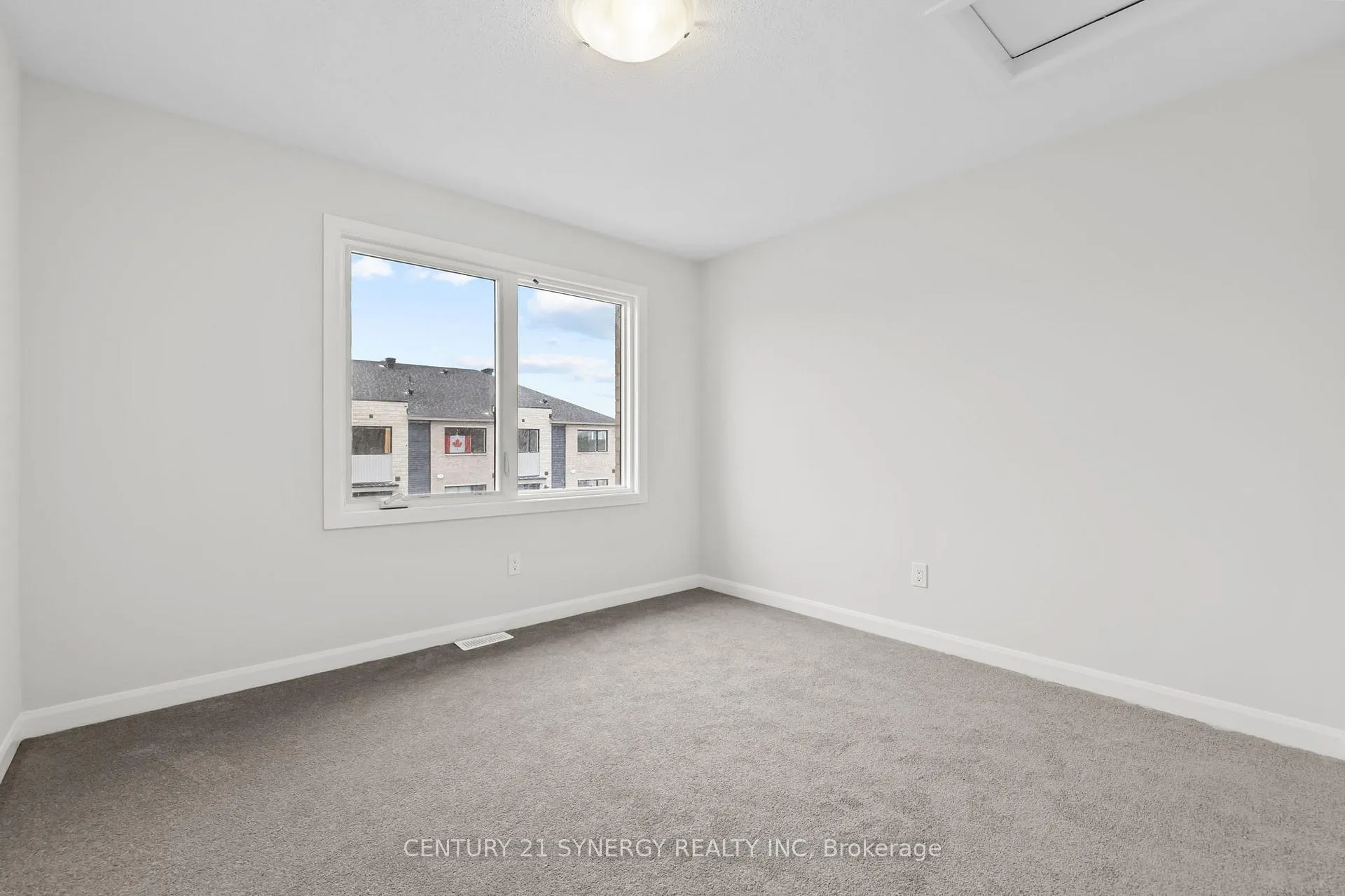 Photo 12 of 1302 Creekway Private, Ottawa, Kanata - Kanata Lakes/Heritage Hills — HOMEH