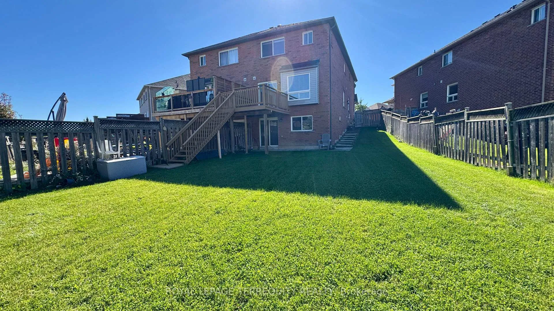 Photo 3 of 95 Tiller Trail, Brampton, Fletcher's Creek Village — HOMEH