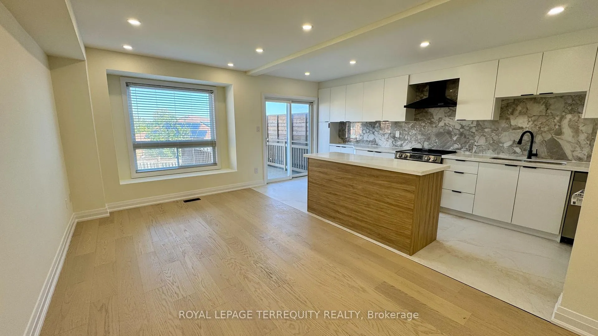 Photo 10 of 95 Tiller Trail, Brampton, Fletcher's Creek Village — HOMEH