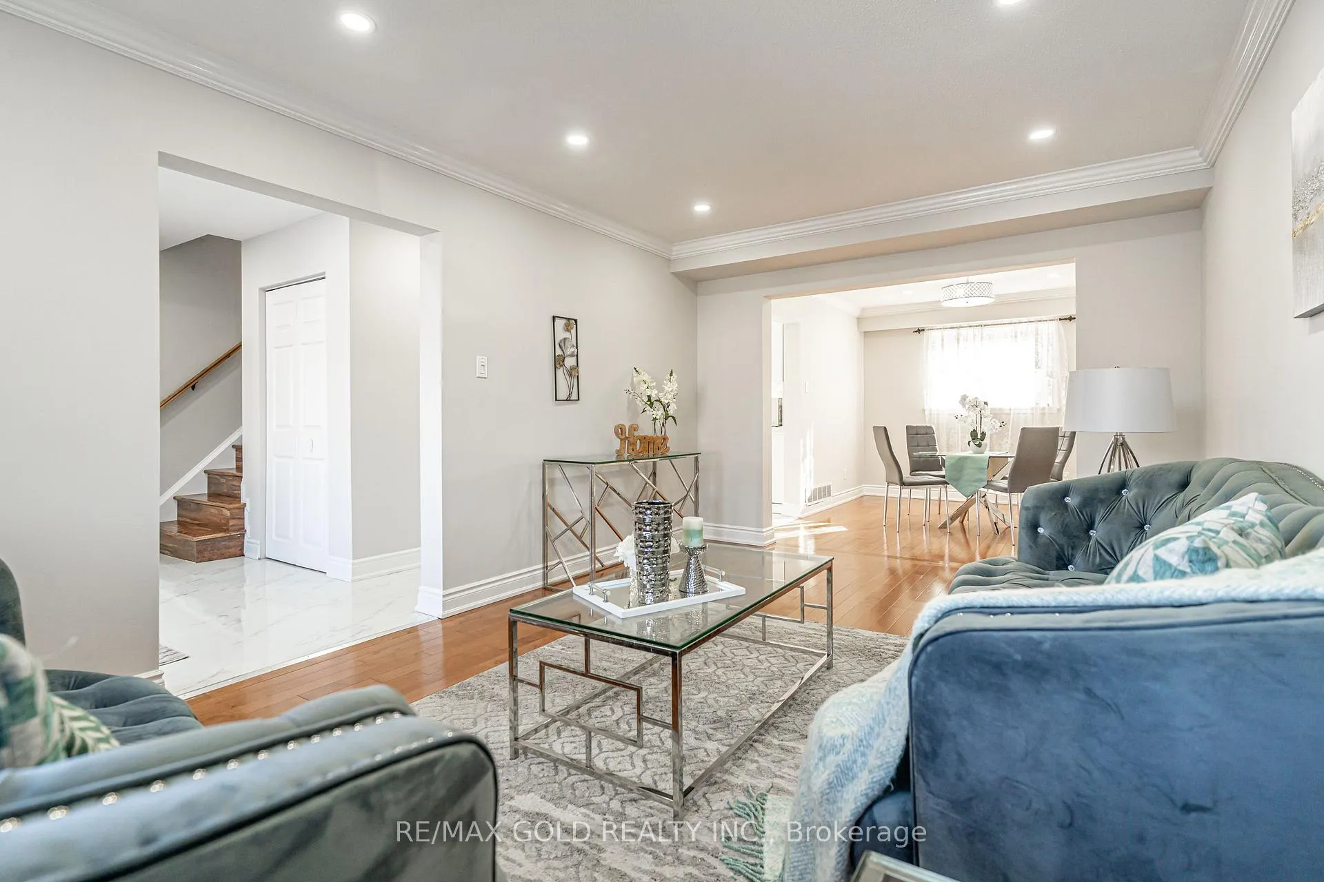 Photo 8 of 9 Dalton Place, Brampton, Southgate — HOMEH