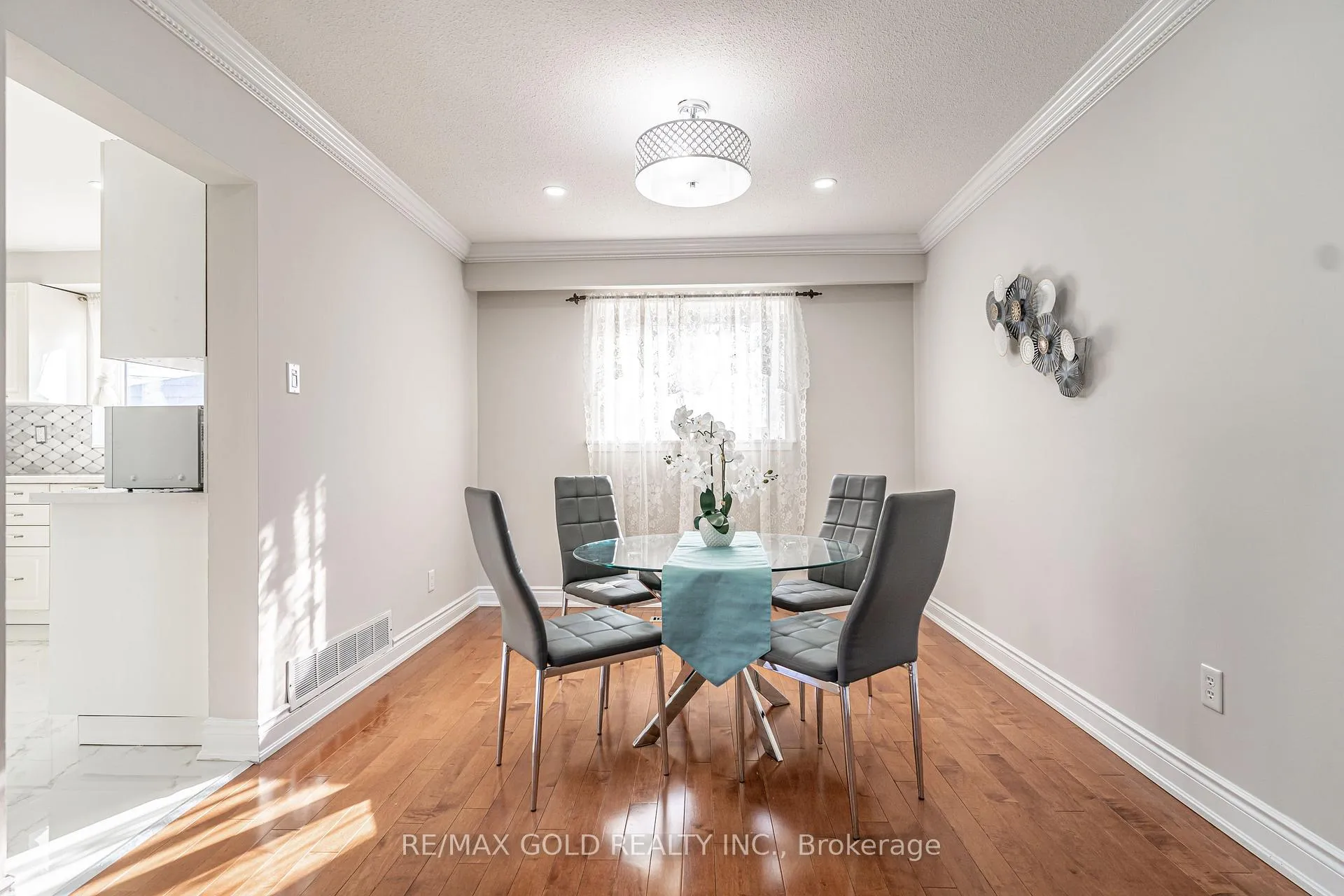 Photo 9 of 9 Dalton Place, Brampton, Southgate — HOMEH