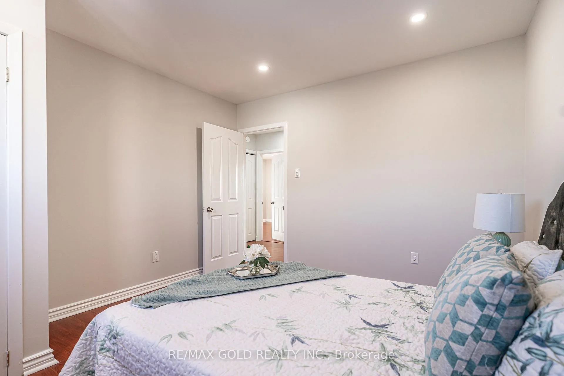 Photo 19 of 9 Dalton Place, Brampton, Southgate — HOMEH