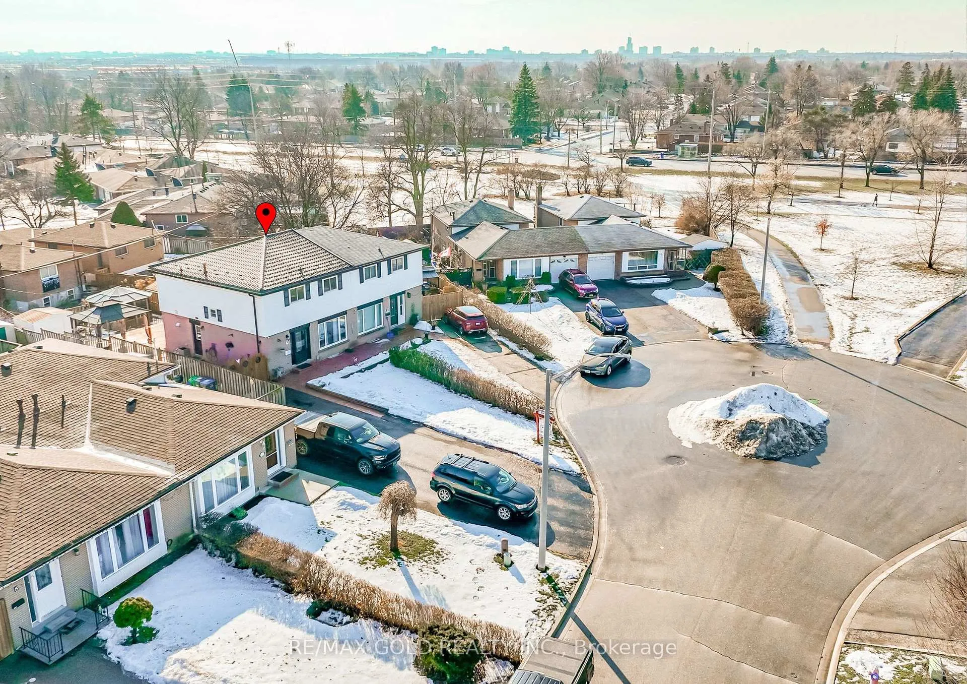 Photo 40 of 9 Dalton Place, Brampton, Southgate — HOMEH