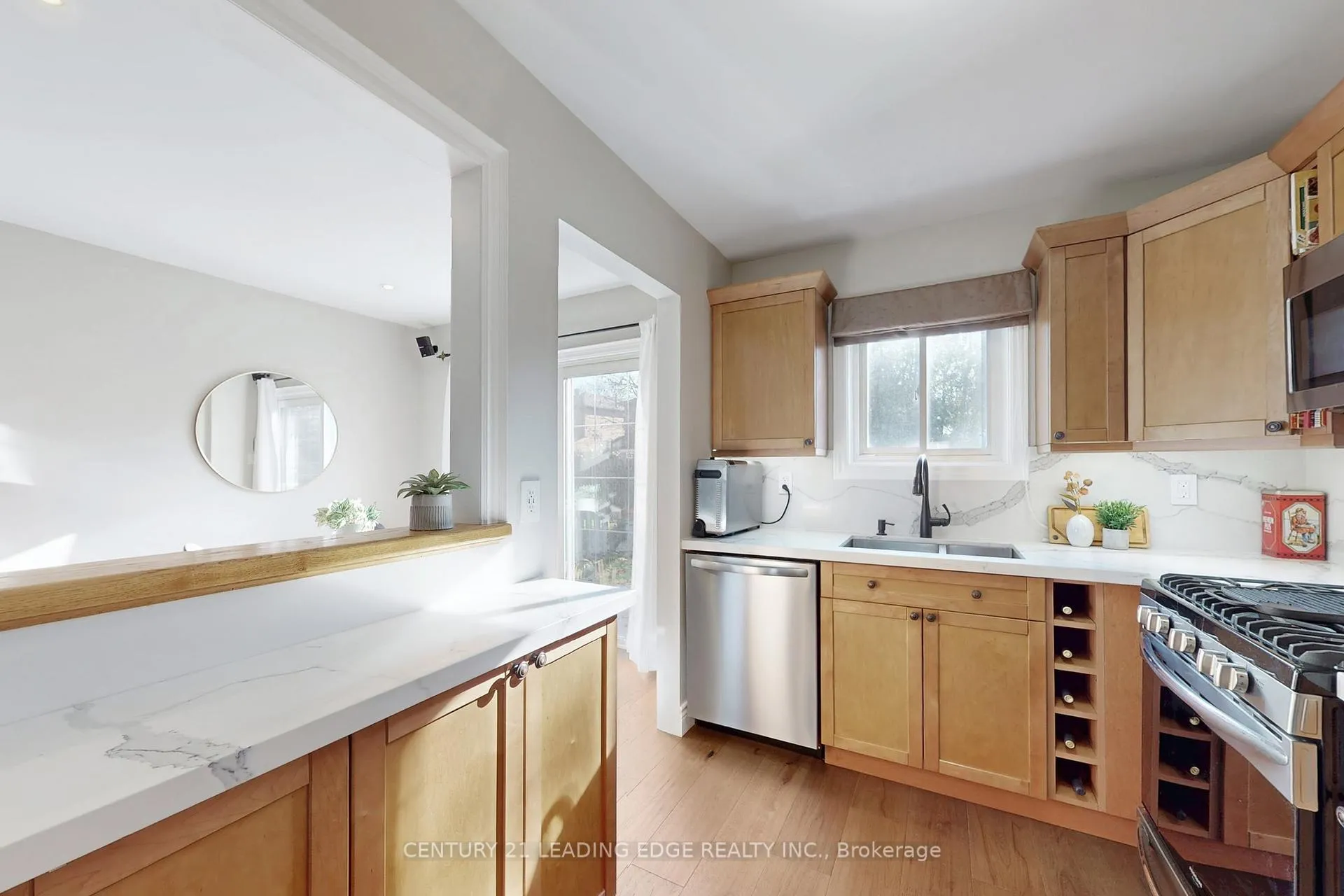 Photo 8 of 49 Madsen Crescent, Markham, Markville — HOMEH