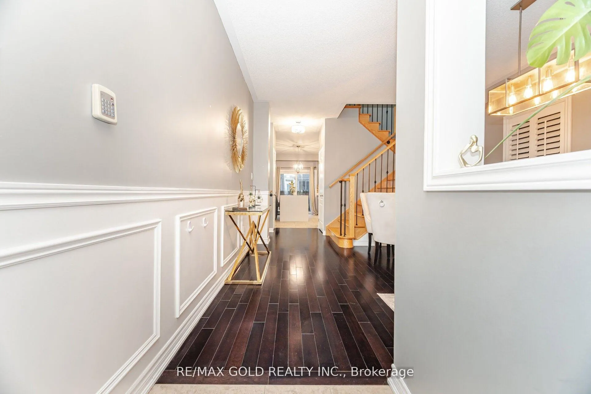 Photo 2 of 32 Daden Oaks Drive, Brampton, Bram East — HOMEH