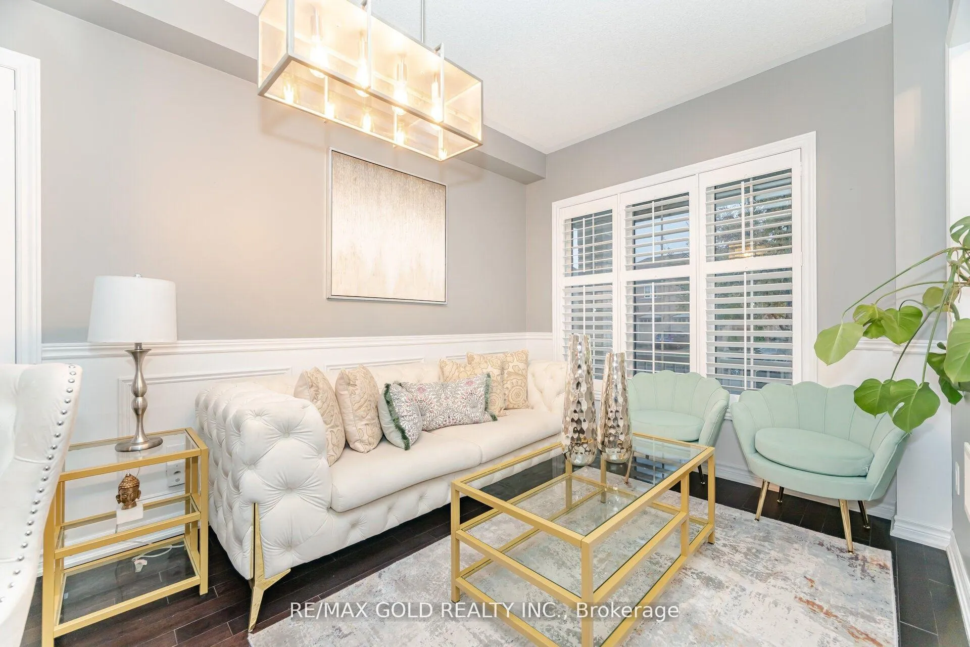 Photo 3 of 32 Daden Oaks Drive, Brampton, Bram East — HOMEH