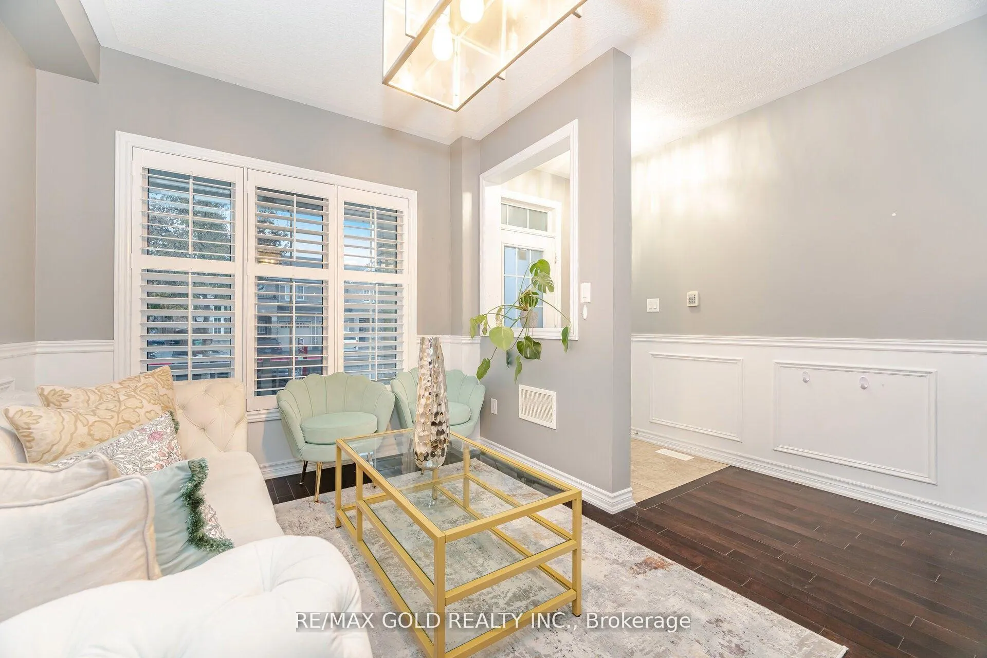 Photo 4 of 32 Daden Oaks Drive, Brampton, Bram East — HOMEH