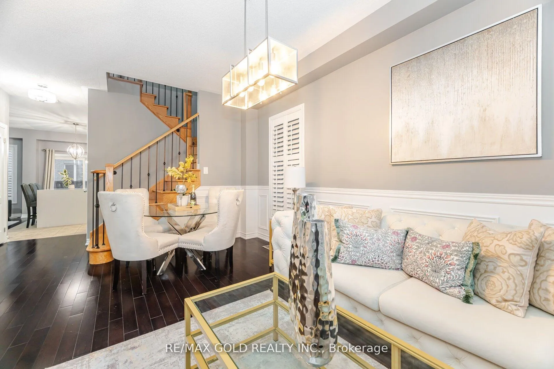 Photo 5 of 32 Daden Oaks Drive, Brampton, Bram East — HOMEH