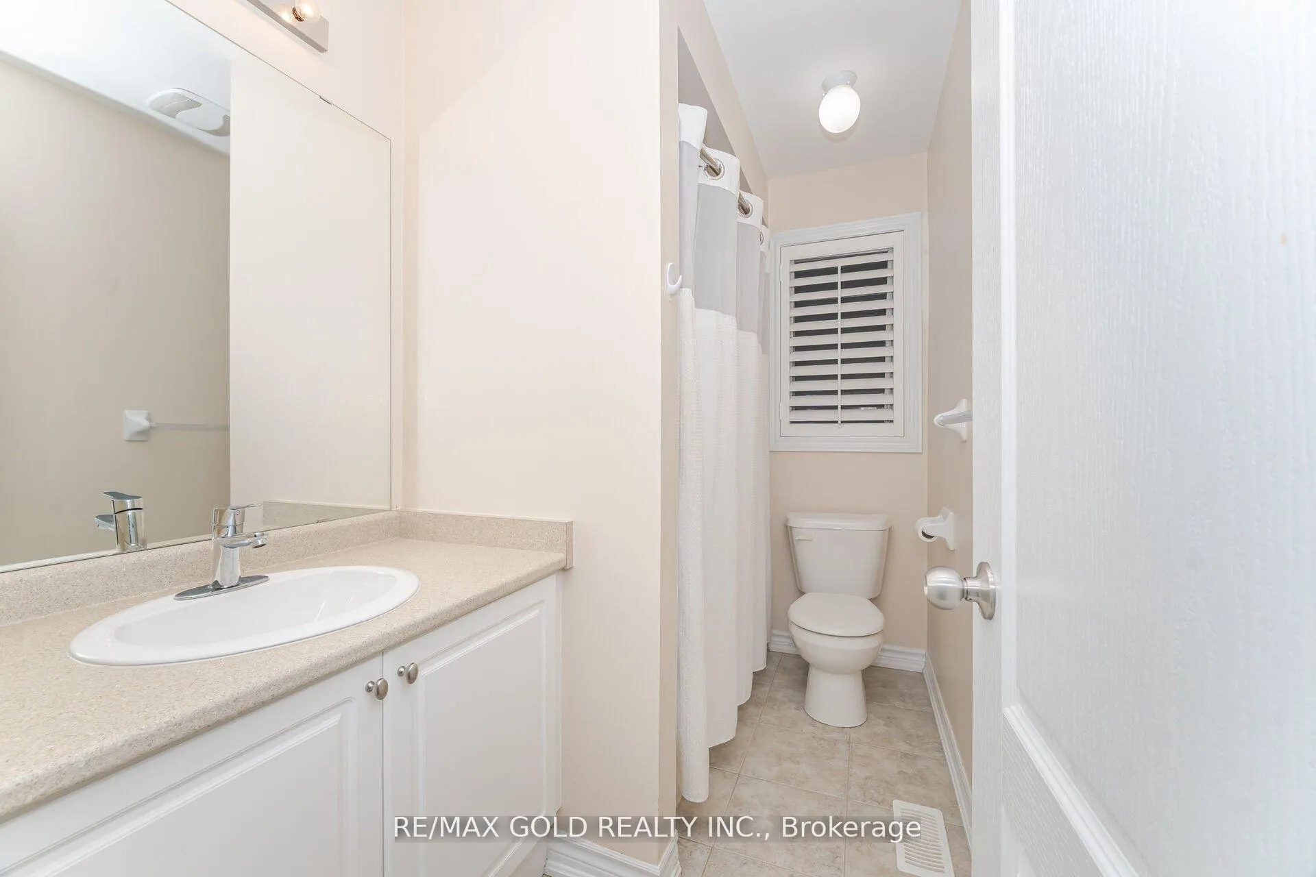 Photo 21 of 32 Daden Oaks Drive, Brampton, Bram East — HOMEH