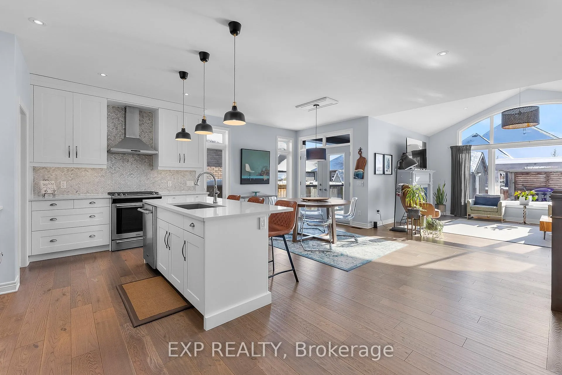 Photo 7 of 12 Rosewood Crescent, Pelham, Fonthill — HOMEH