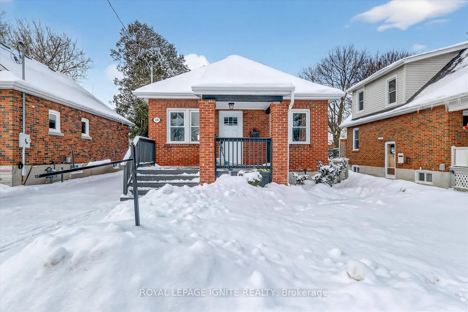 Photo 3 of 390 Jarvis Street, Oshawa, O'Neill — HOMEH