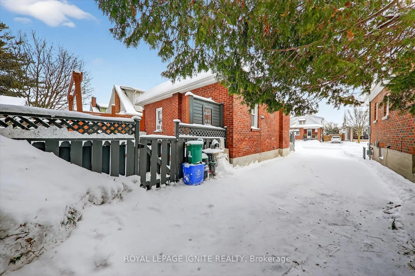 Photo 5 of 390 Jarvis Street, Oshawa, O'Neill — HOMEH