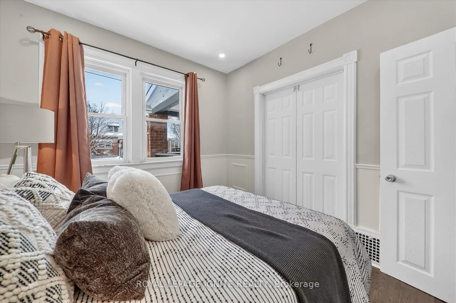 Photo 12 of 390 Jarvis Street, Oshawa, O'Neill — HOMEH