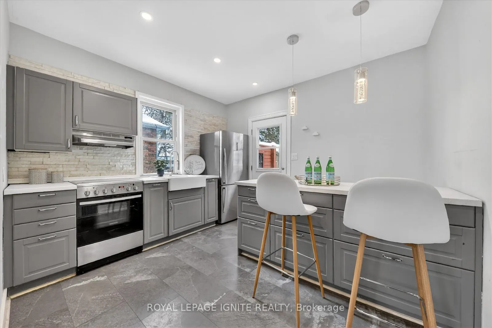 Photo 17 of 390 Jarvis Street, Oshawa, O'Neill — HOMEH