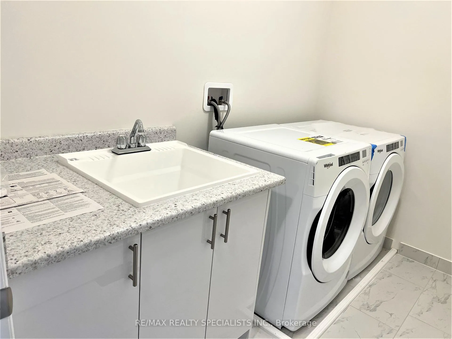 Photo 9 of Unit Upper, 50 Minnock Street, Caledon, Rural Caledon — HOMEH
