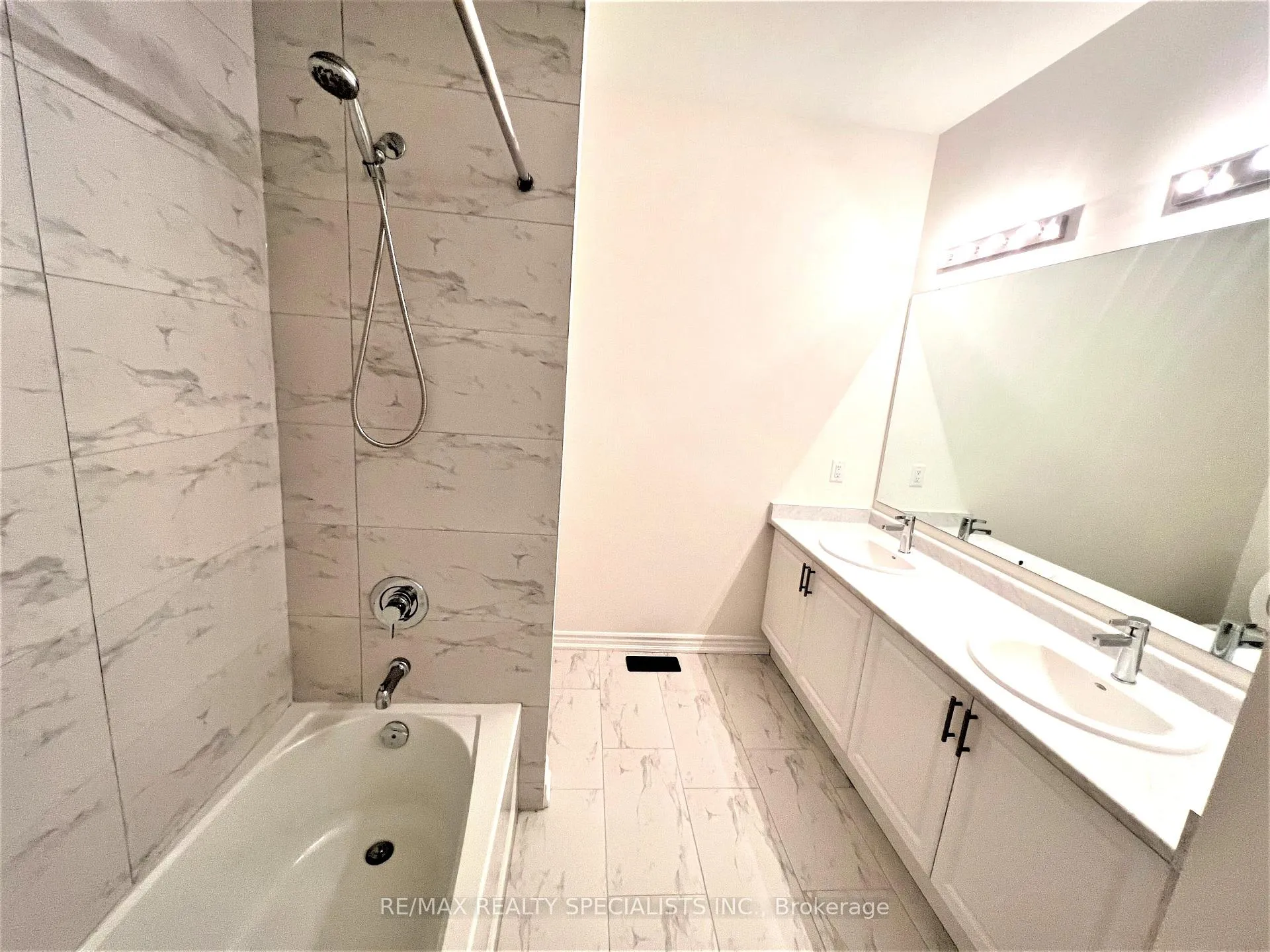 Photo 15 of Unit Upper, 50 Minnock Street, Caledon, Rural Caledon — HOMEH