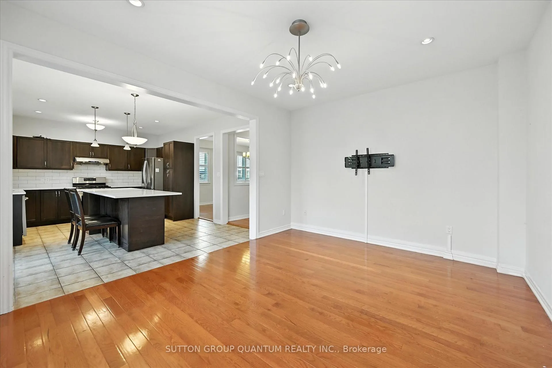 Photo 14 of 167 Alessio Drive, Hamilton, Sheldon — HOMEH