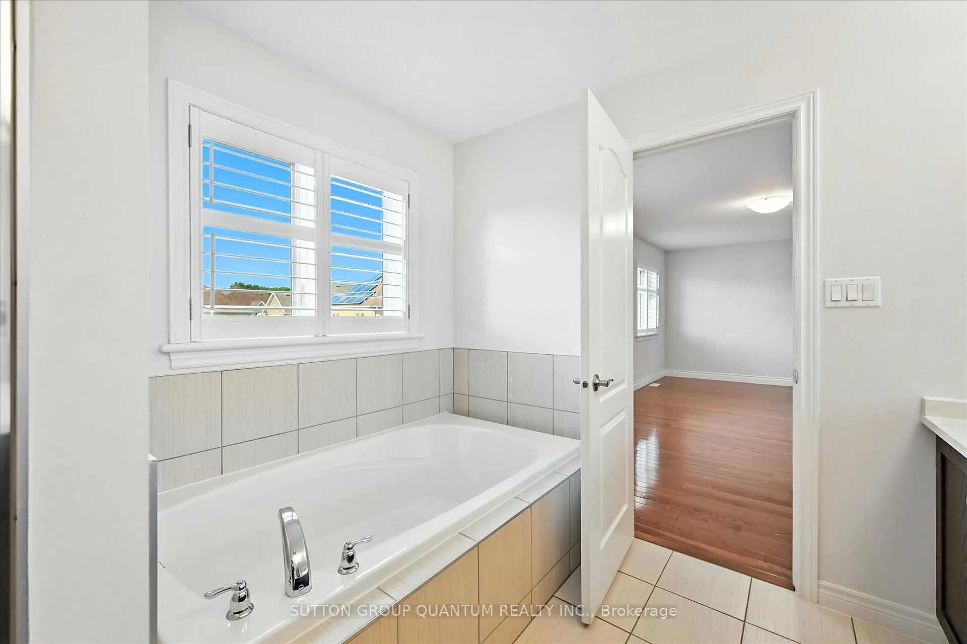 Photo 24 of 167 Alessio Drive, Hamilton, Sheldon — HOMEH