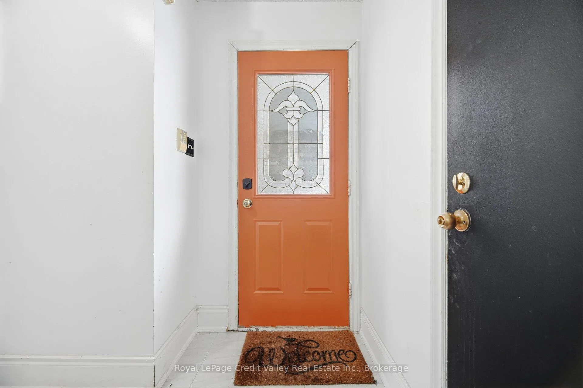 Photo 5 of 18 Silverstream Road, Brampton, Heart Lake West — HOMEH