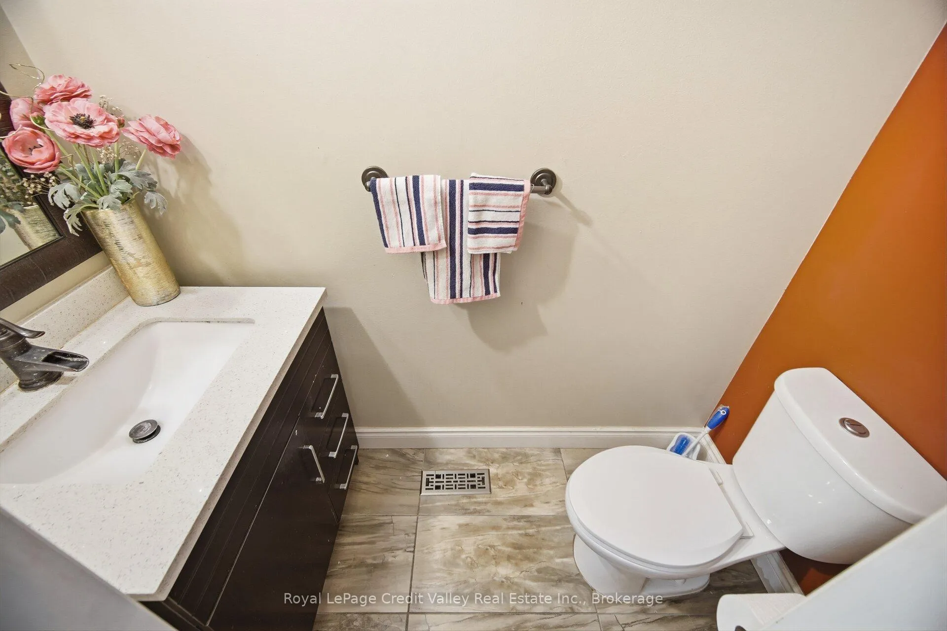 Photo 21 of 18 Silverstream Road, Brampton, Heart Lake West — HOMEH