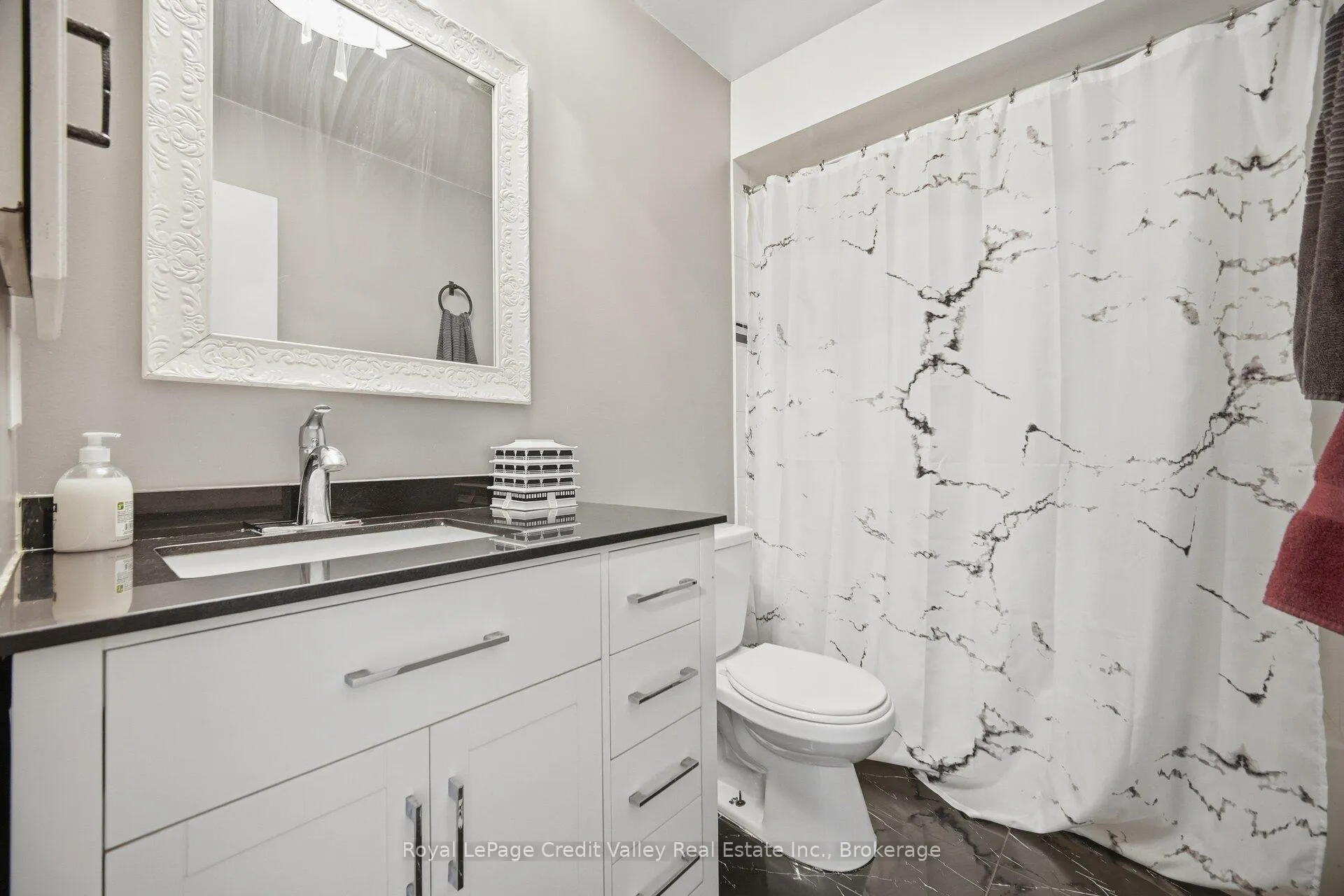Photo 32 of 18 Silverstream Road, Brampton, Heart Lake West — HOMEH
