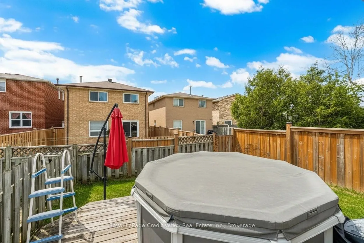 Photo 45 of 18 Silverstream Road, Brampton, Heart Lake West — HOMEH