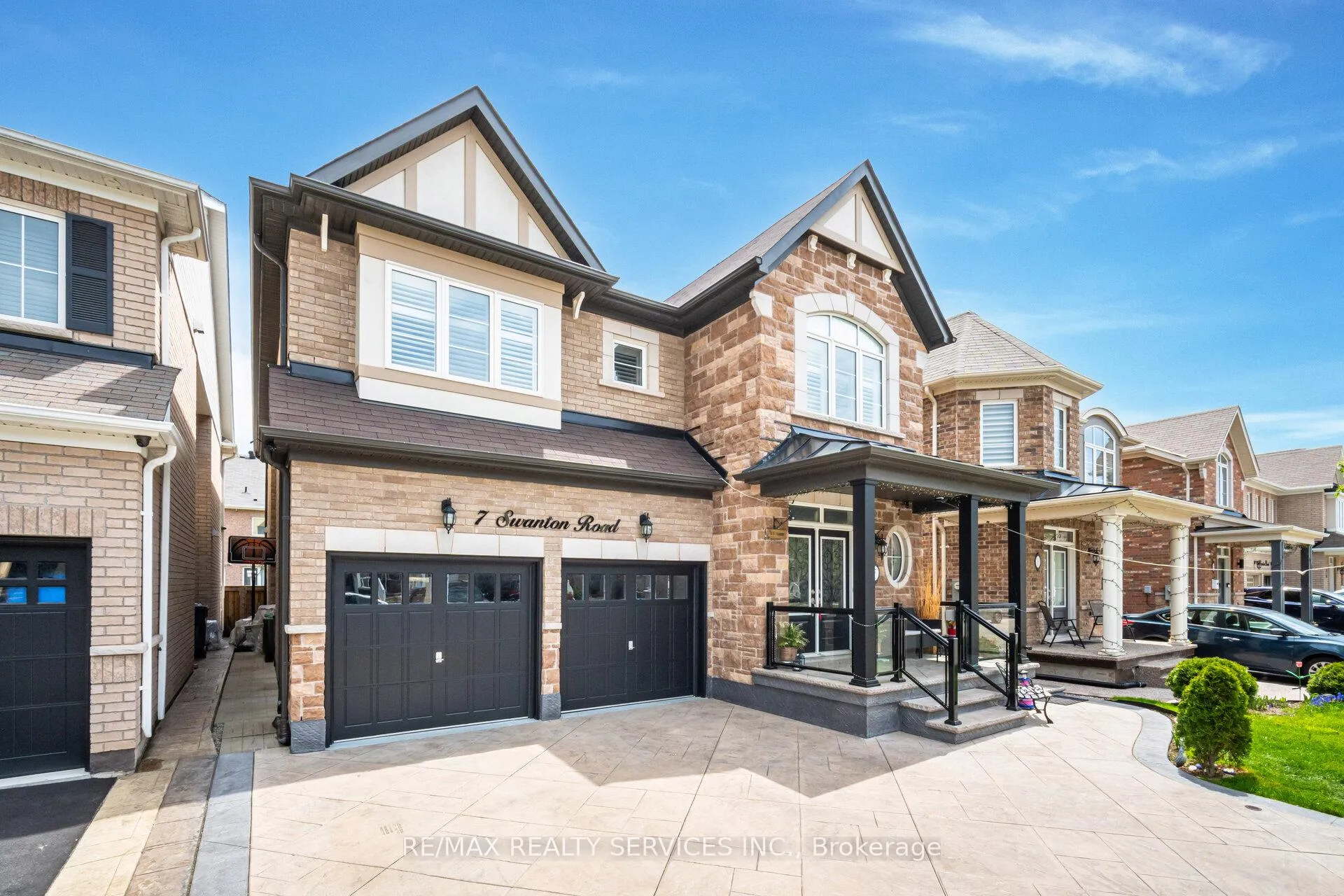 Photo 2 of 7 Swanton Road, Brampton, Credit Valley — HOMEH