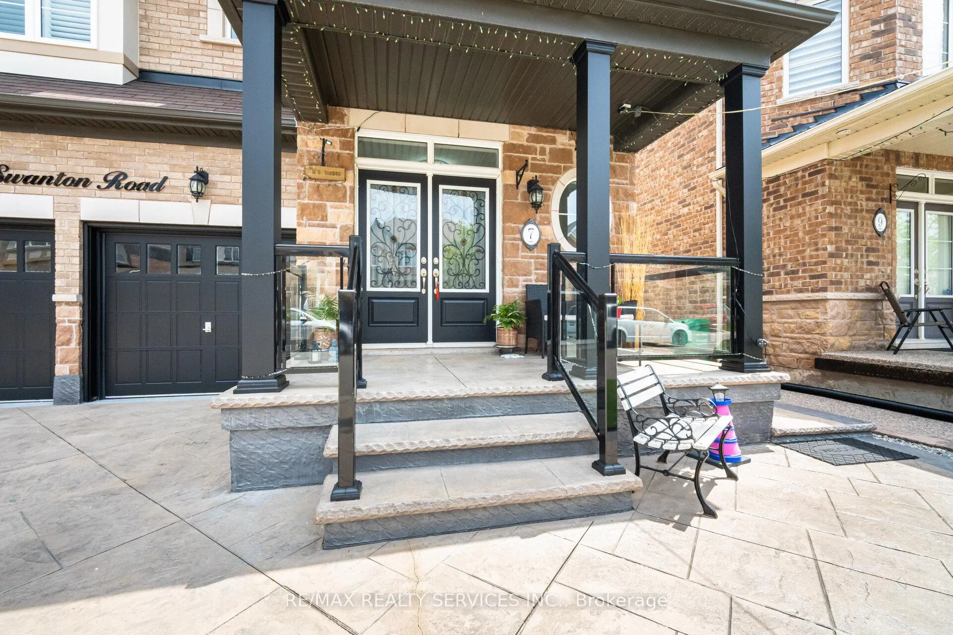 Photo 3 of 7 Swanton Road, Brampton, Credit Valley — HOMEH