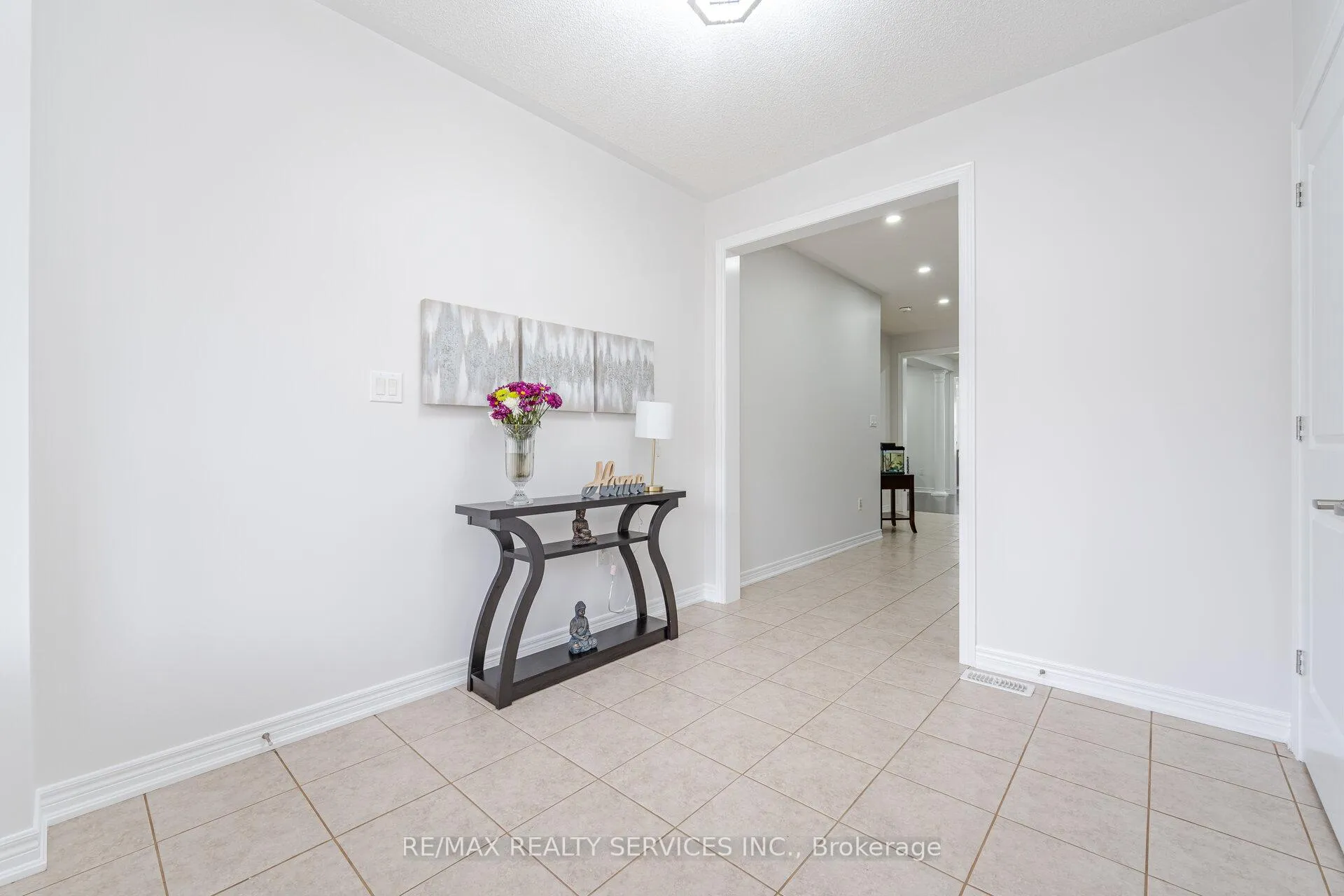 Photo 6 of 7 Swanton Road, Brampton, Credit Valley — HOMEH
